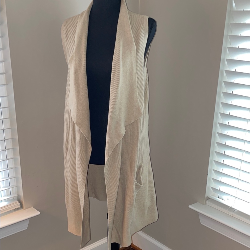 H&M Cream Sleeveless Open-Front Tunic